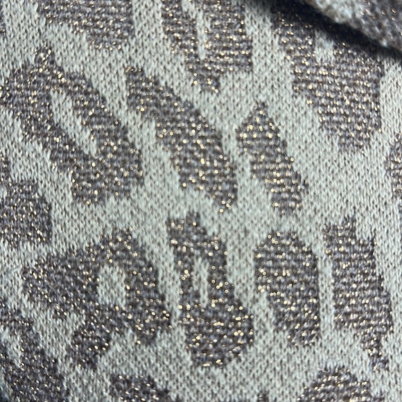 Chico’s Leopard Print Silk Blend 3/4 Flared Sleeve Cowl Neck Sweater Size 0 - Picture 6 of 8